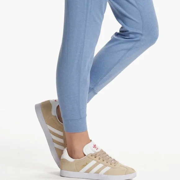 Vuori Performance Jogger in Isle Blue Heather Size: X-Small - Picture 7 of 8